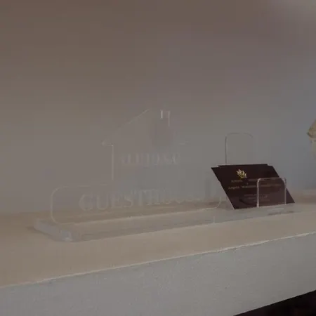 Albjona Konukevi Tiran